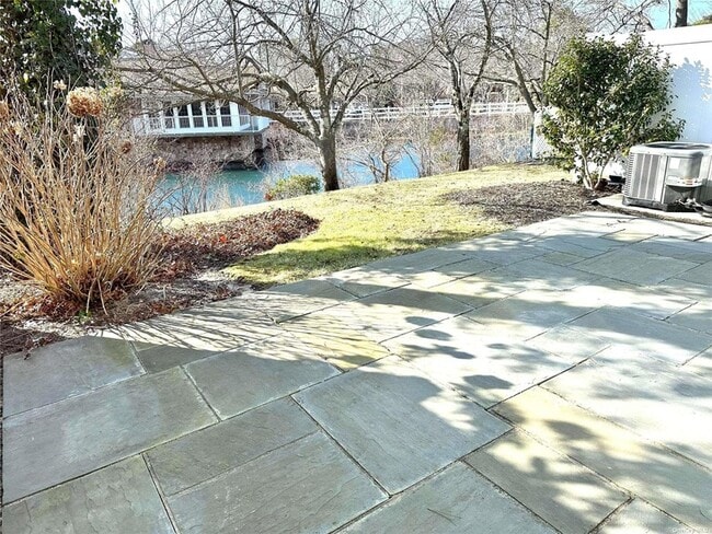 Building Photo - 132 Fairfield Dr