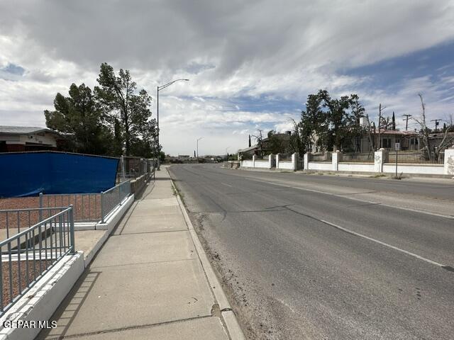 Building Photo - 4222 Pershing Dr