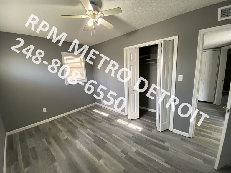 Building Photo - 28422 Parkwood St