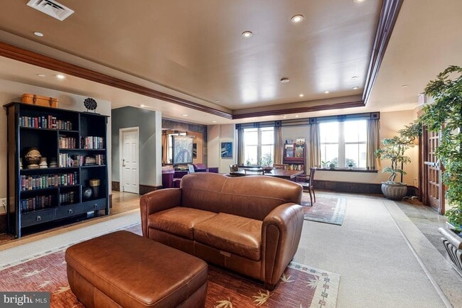 Building Photo - 11800 Sunset Hills Rd