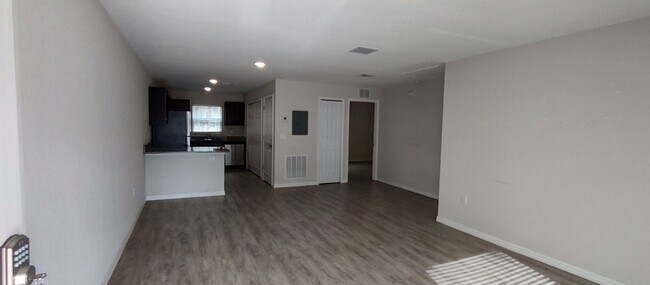 Building Photo - 9514 Camel Dr