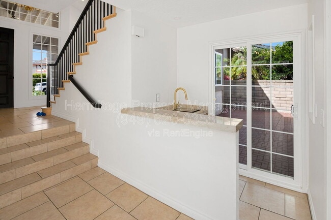 Building Photo - 28142 Ambar