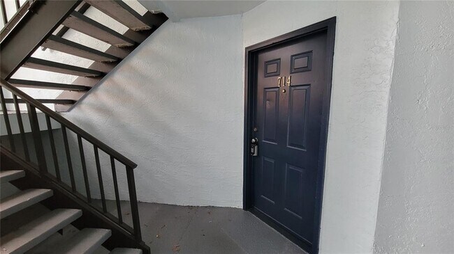 Building Photo - 5785 Gatlin Ave