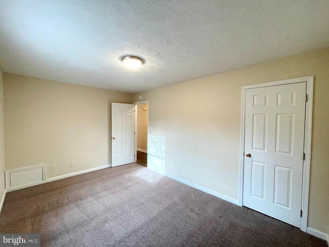 Building Photo - 20847 Sandstone St