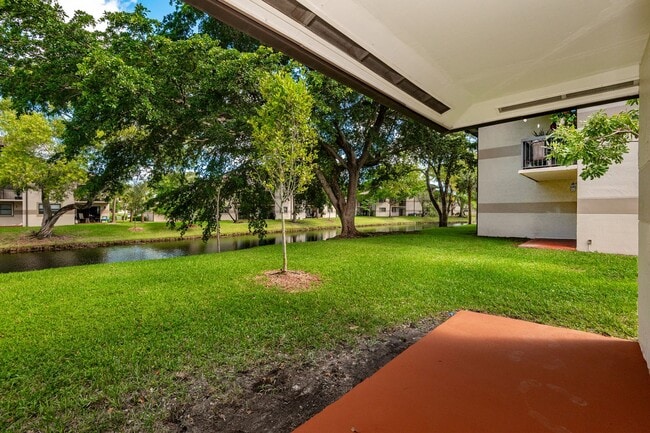 Building Photo - Fully Renovated Corner 1/1 “Villa” with Ba...