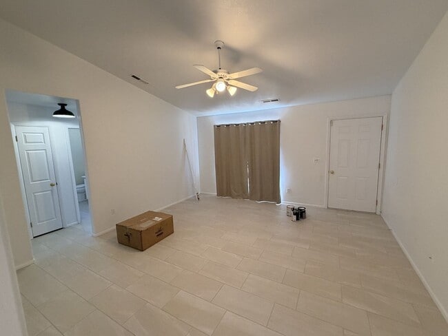 Building Photo - 204 N 2000 E