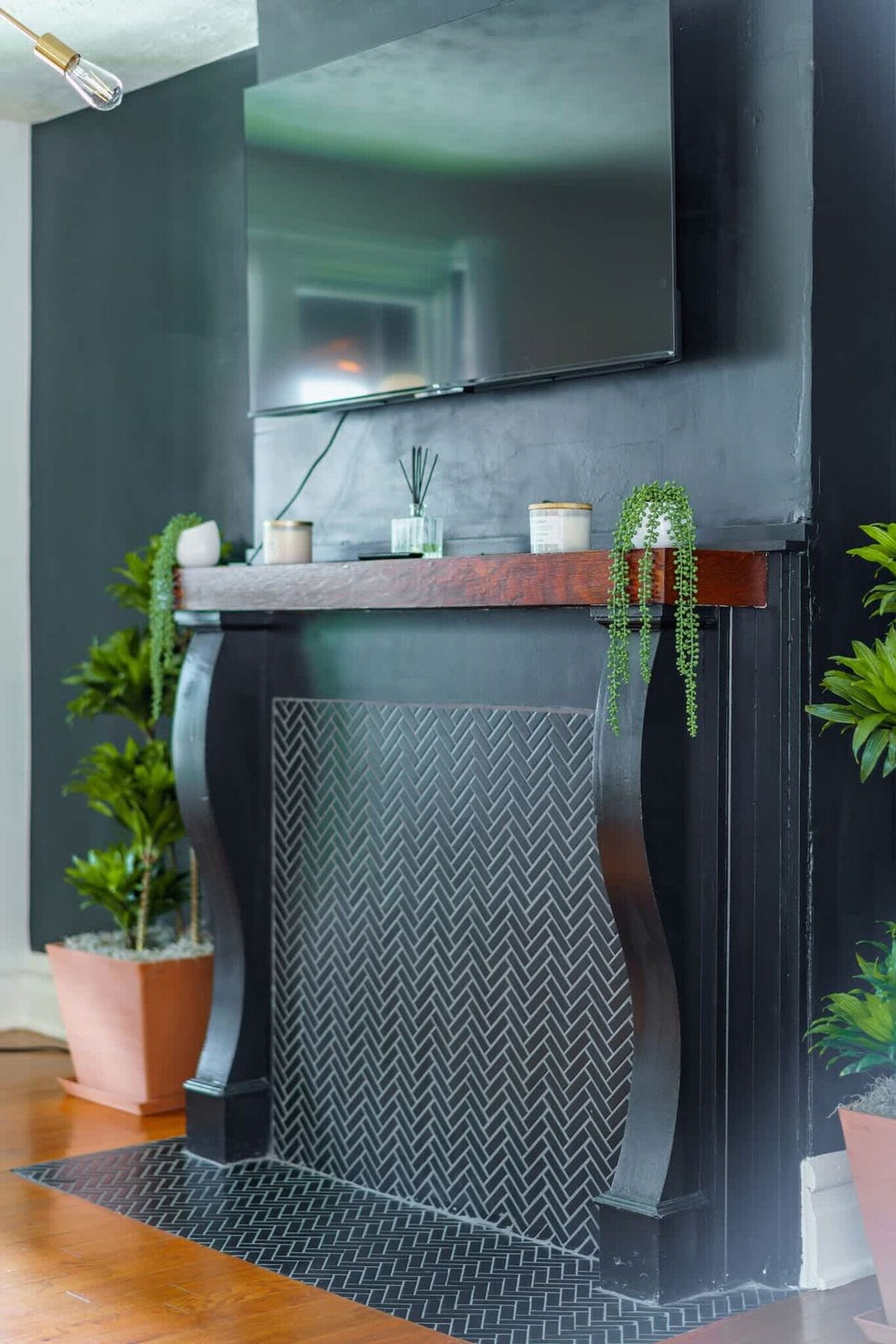 Building Photo - 29 Lundy St