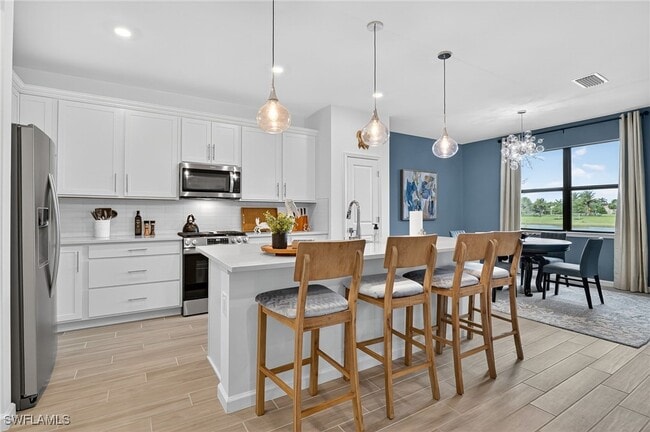 Building Photo - 1657 Serena Ave