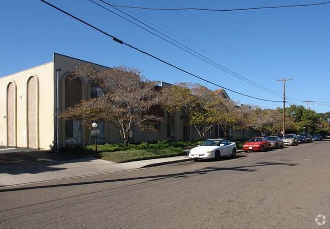 Building Photo - Villa Paschal Apartments