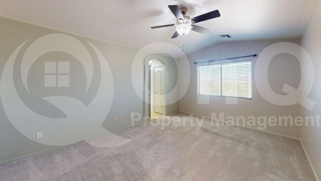 Building Photo - 8353 N Albany Ave