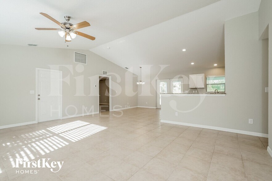 Building Photo - 3595 Gillot Blvd