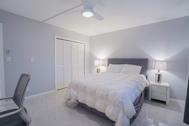 Building Photo - 3201 Portofino Point