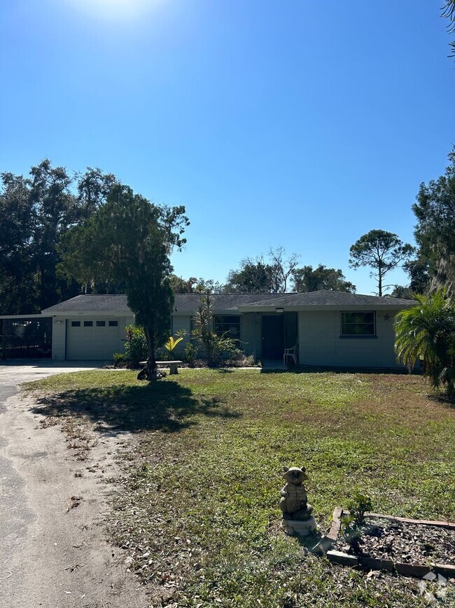 Building Photo - charming 3 bedroom