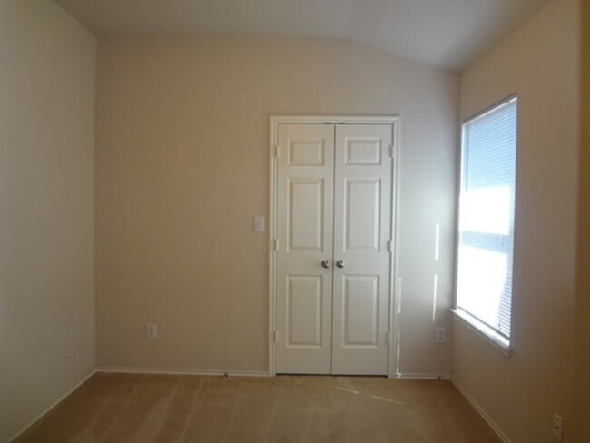 Building Photo - 5405 Soledad Dr