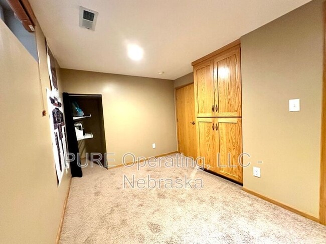 Building Photo - 5120 Franklin St