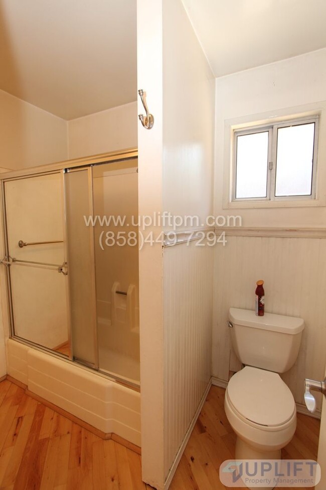 Building Photo - 2 Bed, 1 Bath House w/ AC, Storage Barn