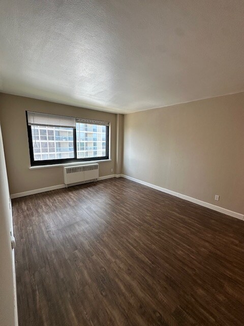 Building Photo - 1646 N Prospect Ave