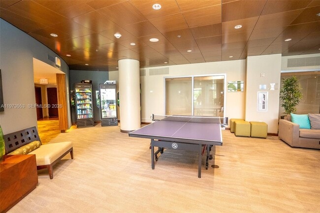 Building Photo - 2641 N Flamingo Rd