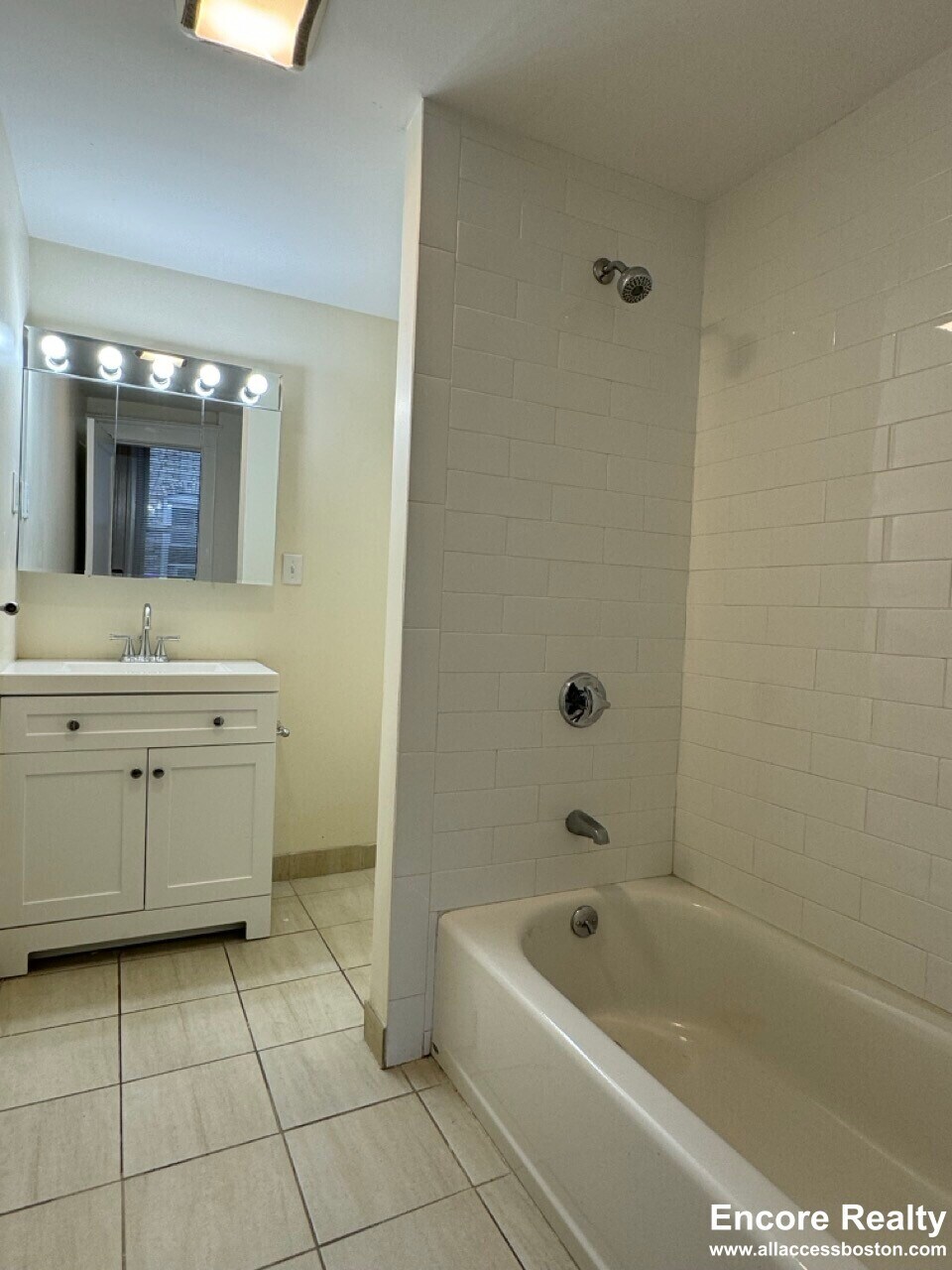 Building Photo - 9 Barrows St