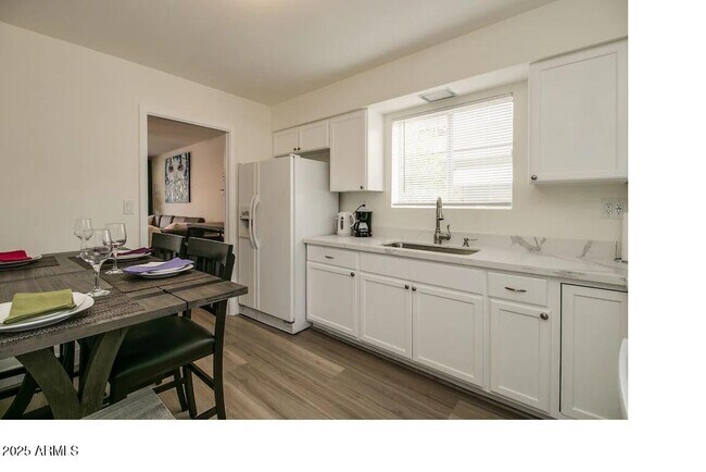 Building Photo - 6809 E Earll Dr