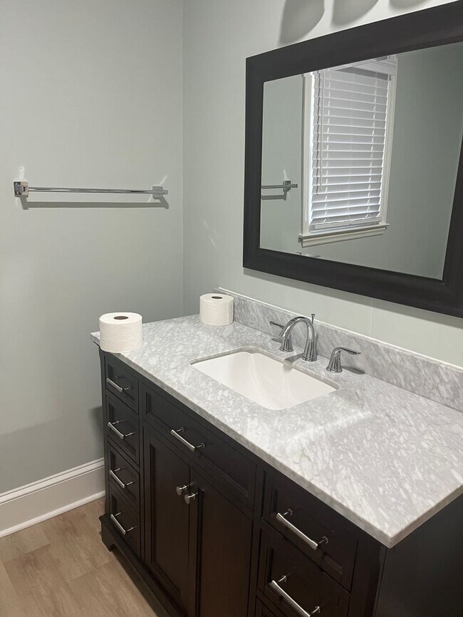 Building Photo - Peaceful Country Living in Gibsonville NC