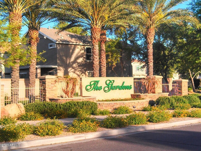 Building Photo - 4081 E Windsor Dr