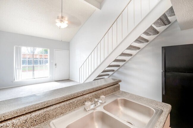 1 Bedroom Loft Entry Way 2 - 1201 Pecan Square Dr