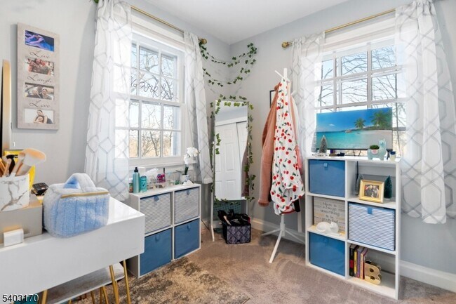 Building Photo - 49 Cliffside Trail