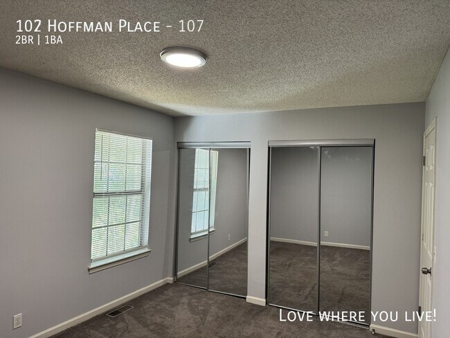 Building Photo - 102 Hoffman Pl