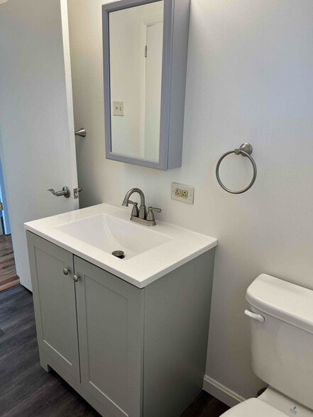 Building Photo - 173 High St