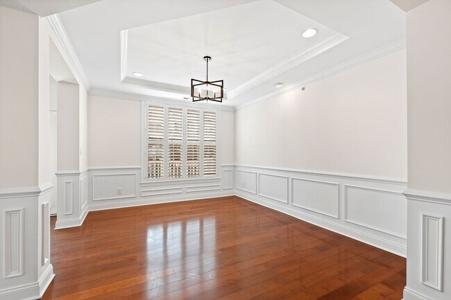 Building Photo - Spacious 3-Bedroom Condo in Prime Raleigh Location!