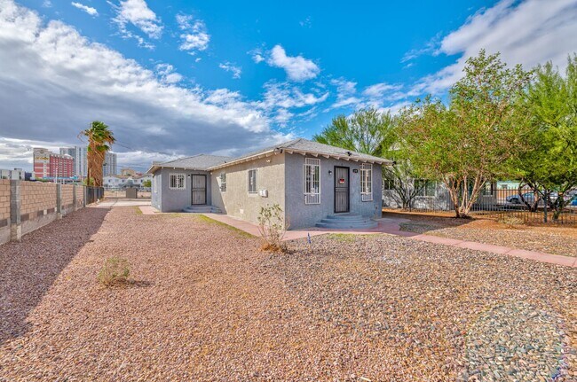 Building Photo - 339 N 10th St