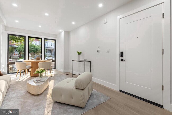 Building Photo - 3923 14th St NW