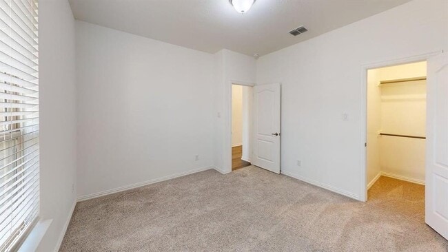 Building Photo - 404 Ashby Dr