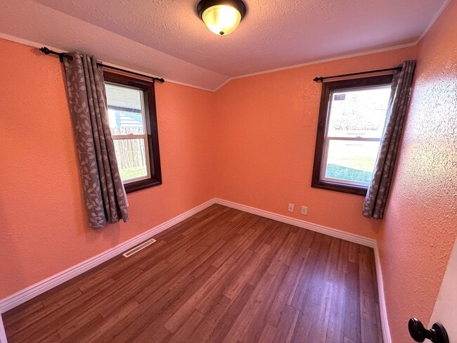 Building Photo - Beautifully Remodeled Home Near Terry Park