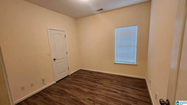Building Photo - 299 High Ridge Dr