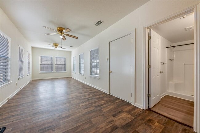 Building Photo - 13817 Abrahamson Ct