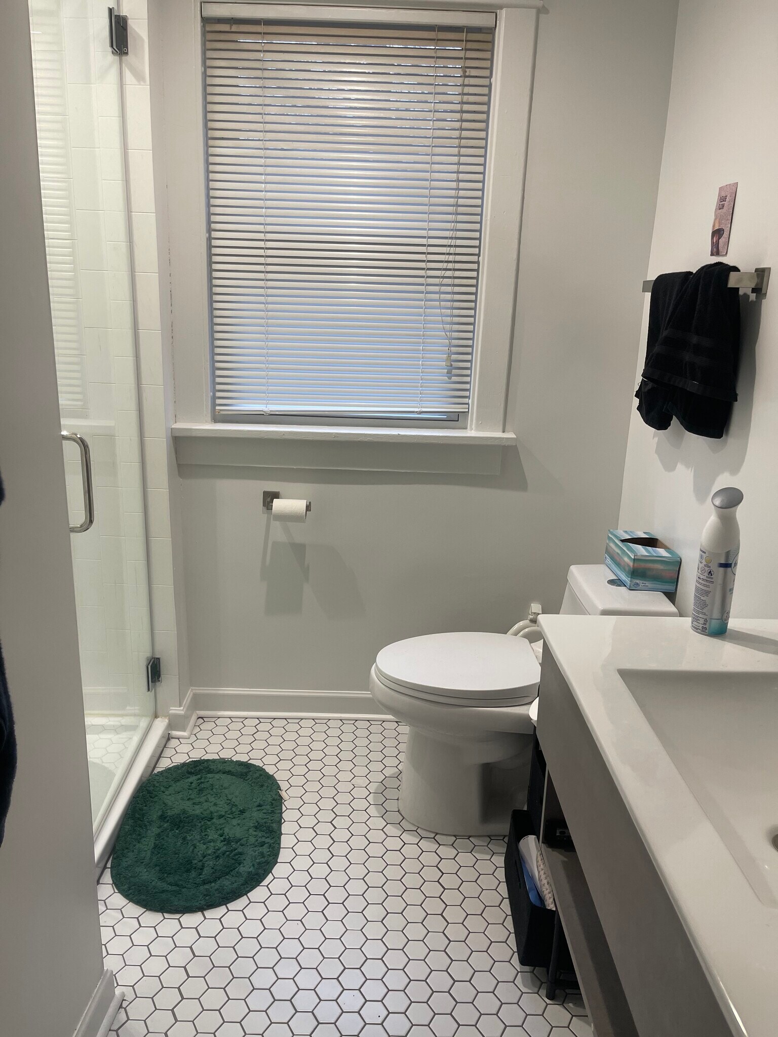 Building Photo - 829 Simpson St