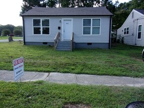 Building Photo - Coming Soon!! Completely Remodeled 2 Bedroom 1 Bath Home