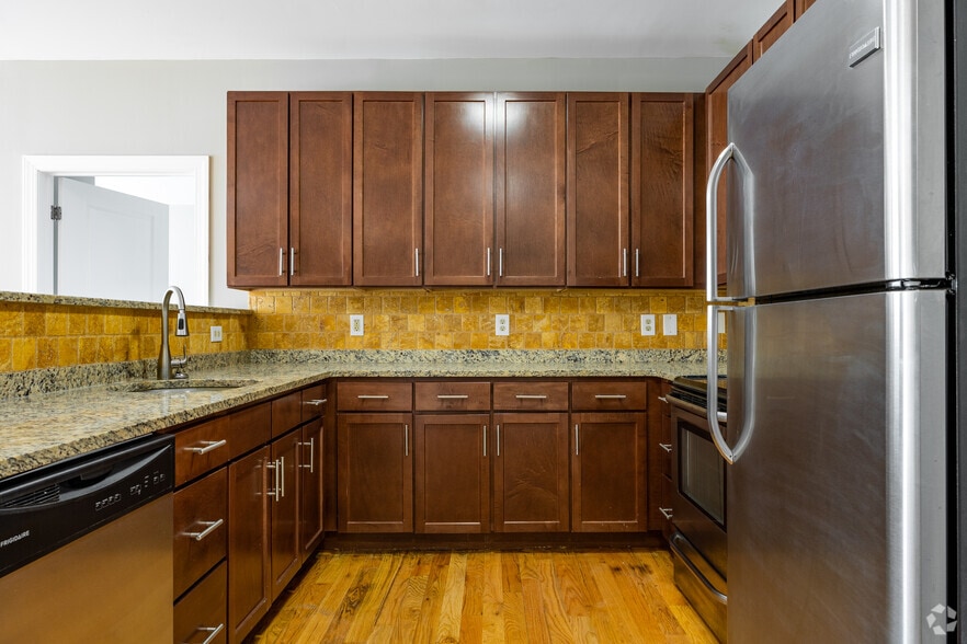 2BR, 2BA - The Cove at Springfield