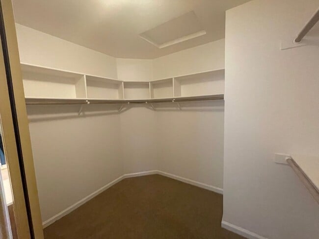 Building Photo - 3 Bedroom 3 Bath Home in West Natomas