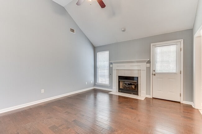 Building Photo - 1231 Pinnacle Dr