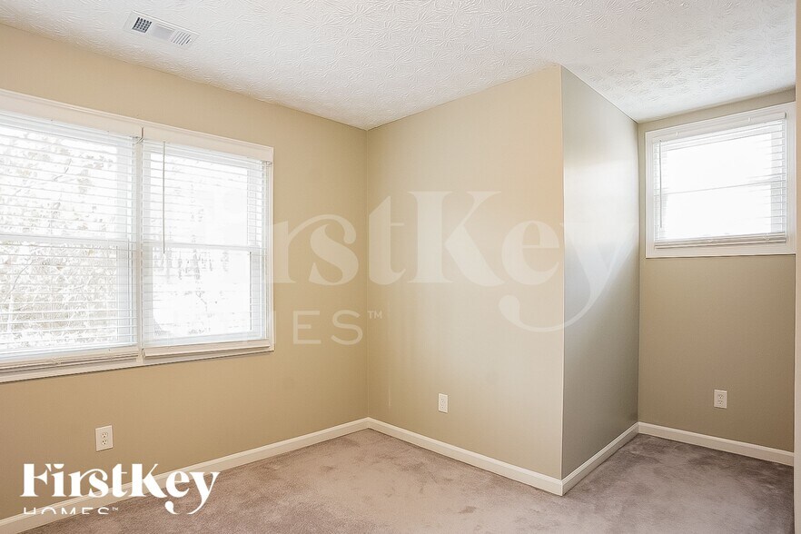 Building Photo - 2603 Mountain Brook Rd