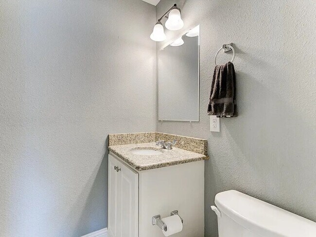 Building Photo - 2313 W Devitt St