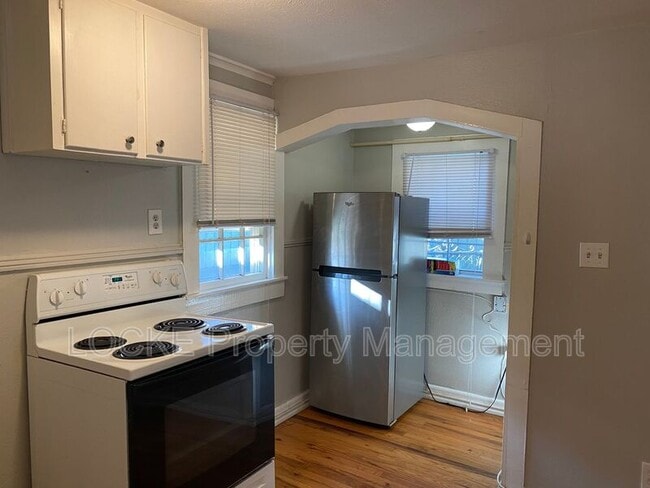 Building Photo - 3132 Greene Ave