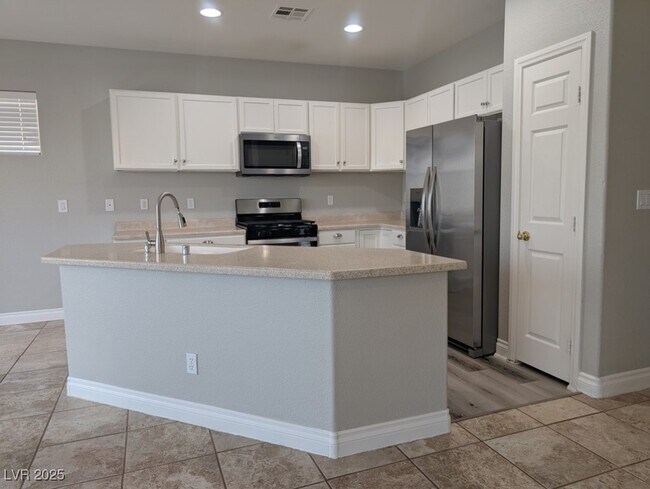 Building Photo - 8465 Cheerful Brook Ave