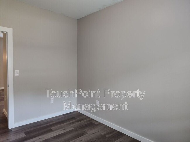 Building Photo - 4525 Lindsay Ln
