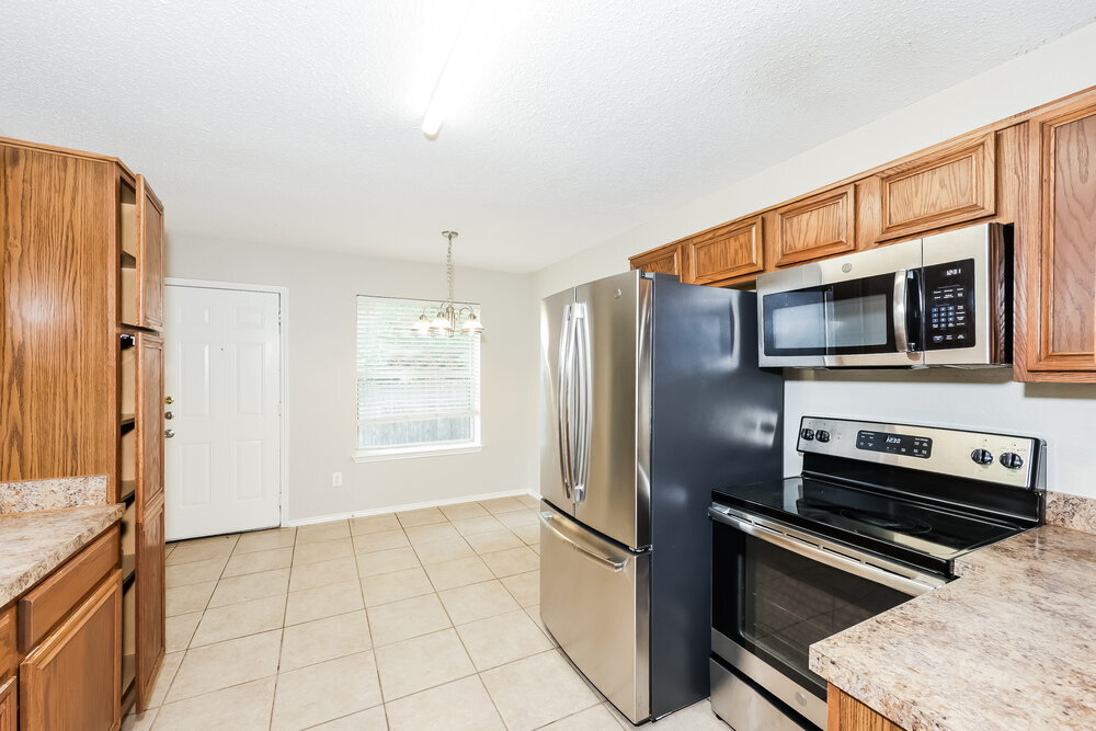 Building Photo - 1223 Reeves Ln