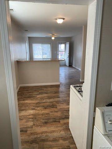 Building Photo - 23304 Harding Ave