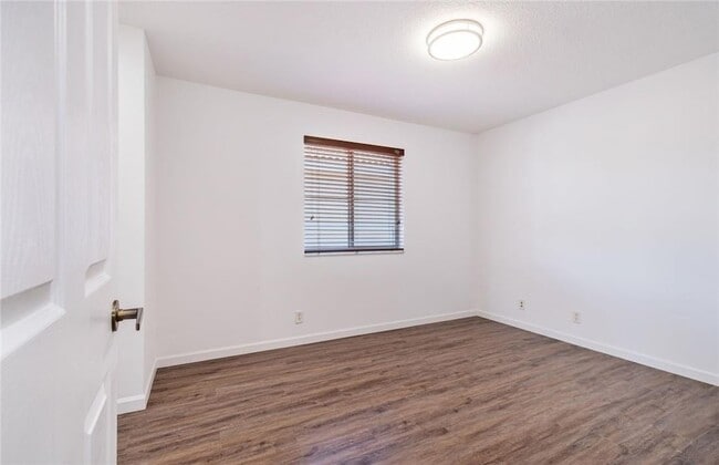 Building Photo - 1609 Sweetgum Terrace